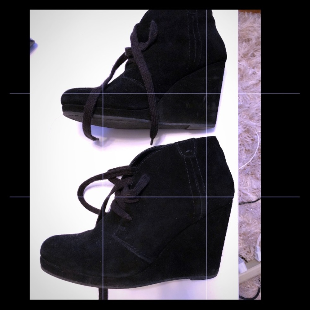 Dolce Vita Suede Booties size 9